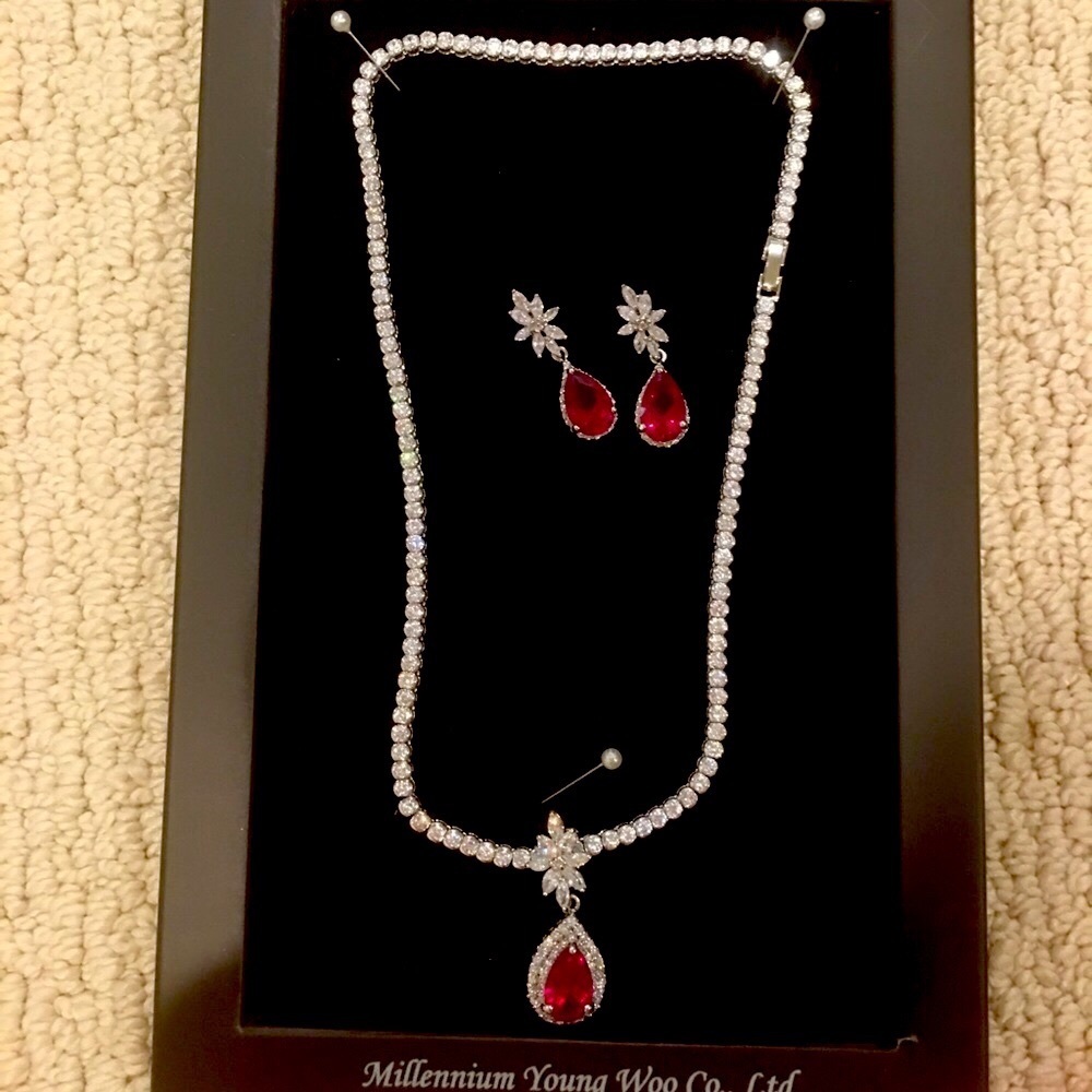 💎Necklace and Earring Set❤️